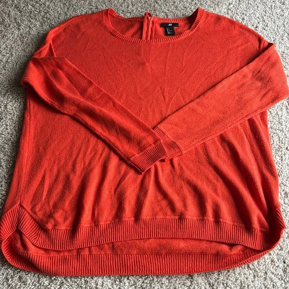H&M L Oversized Orange Crew Neck Sweater with Zip Up Back Detail Women's EUC